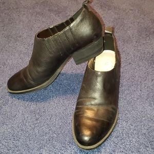 Nine West Kimmero black leather cowboy booties